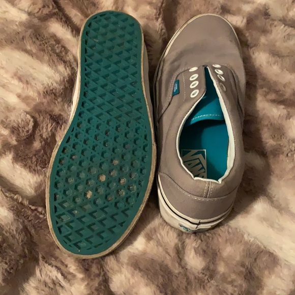 Vans - Picture 2 of 3